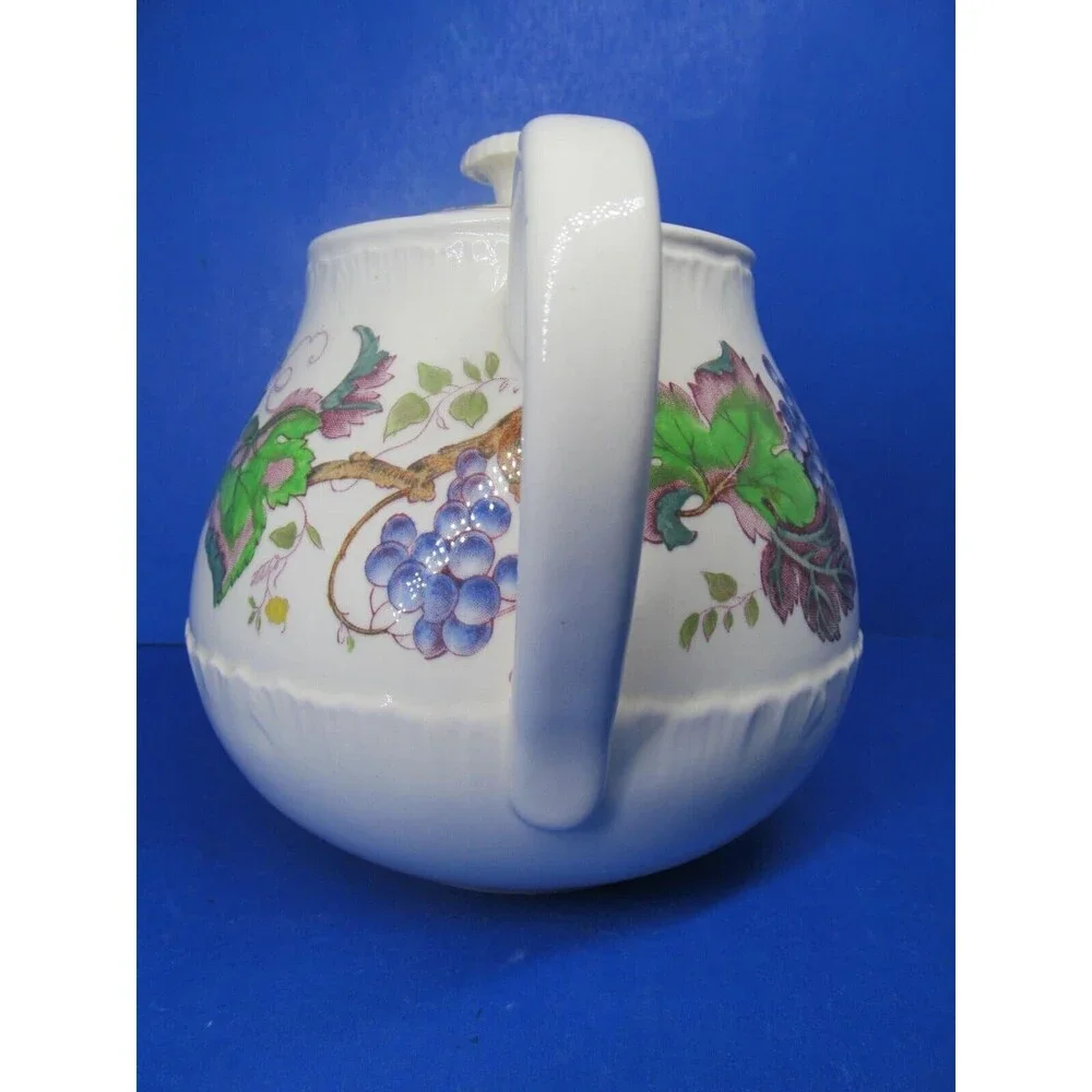 Wedgwood Of Etruria And Barlaston Jefferson Vine TK Porcelain China Teapot